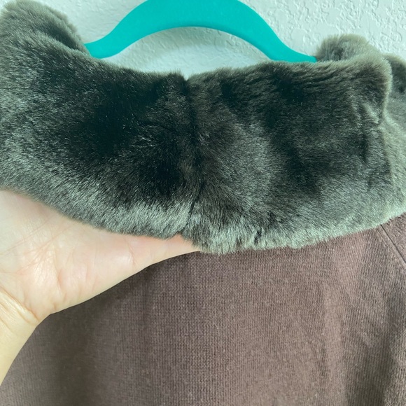 Mercer & Madison size PL 100% Merino Wool with Fake Fur Removable Collar, Brown - Picture 2 of 9